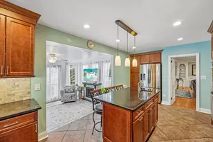 20 Arizona Ave, Rockville Centre, NY 11570 - Photo 16