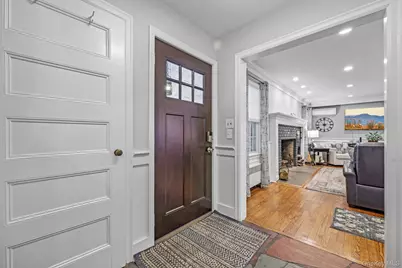 20 Arizona Avenue, Rockville Centre, NY 11570 - Photo 4