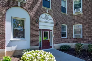 445 Gramatan Ave, Mount Vernon, NY 10552 - Photo 2