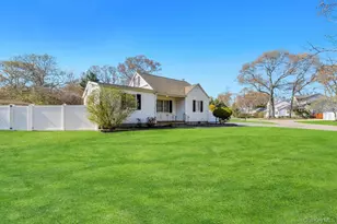 52 Washington Ave, Mastic, NY 11950 - Photo 2