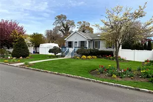 174 Trouville Rd, Copiague, NY 11726 - Photo 2