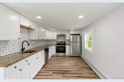 905 N Quaker Lane, Staatsburg, NY 12580 - Photo 12