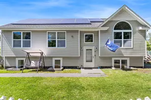 49 Oakdale Ave, Patchogue, NY 11772 - Photo 2