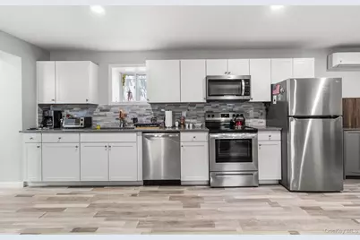 49 Oakdale Avenue, Patchogue, NY 11772 - Photo 24
