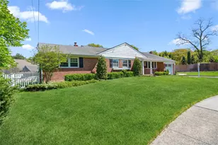 14 Harbor Ln, Glen Head, NY 11545 - Photo 6