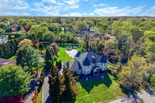 2 Deepwells Ln, Saint James, NY 11780 - Photo 2