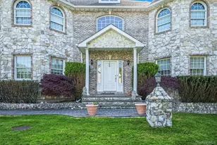 2 Deepwells Ln, Saint James, NY 11780 - Photo 4