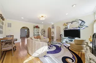 2 Deepwells Ln, Saint James, NY 11780 - Photo 14