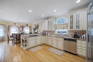 2 Deepwells Ln, Saint James, NY 11780 - Photo 8