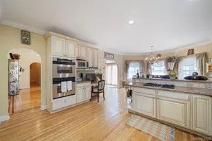 2 Deepwells Ln, Saint James, NY 11780 - Photo 10