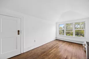 191 Cathedral Ave, Hempstead, NY 11550 - Photo 26