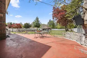 191 Cathedral Ave, Hempstead, NY 11550 - Photo 32