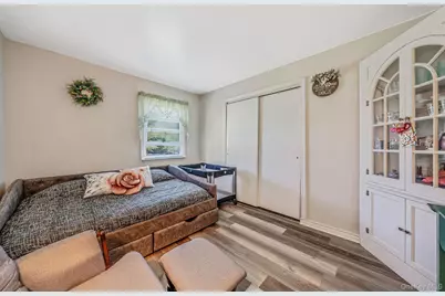 9 Hickory Lane, East Moriches, NY 11940 - Photo 18