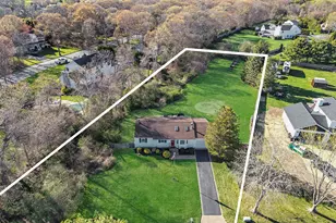 9 Hickory Ln, East Moriches, NY 11940 - Photo 2