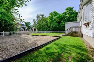40 Deforest Ave, West Islip, NY 11795 - Photo 30