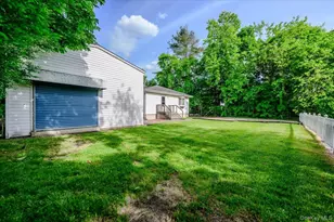 40 Deforest Ave, West Islip, NY 11795 - Photo 26