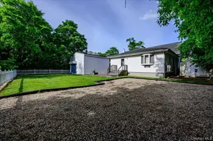 40 Deforest Ave, West Islip, NY 11795 - Photo 28