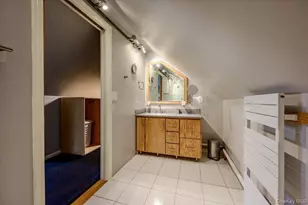 40 Deforest Ave, West Islip, NY 11795 - Photo 18