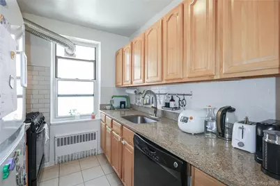 63-61 99th Street #E6, Rego Park, NY 11374 - Photo 16