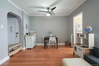 63-61 99th Street #E6, Rego Park, NY 11374 - Photo 4