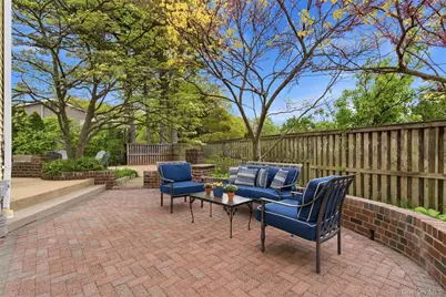 2 W Oak Hill Drive, Oyster Bay, NY 11771 - Photo 32