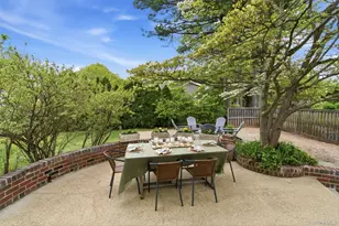2 W Oak Hill Dr, Oyster Bay, NY 11771 - Photo 28