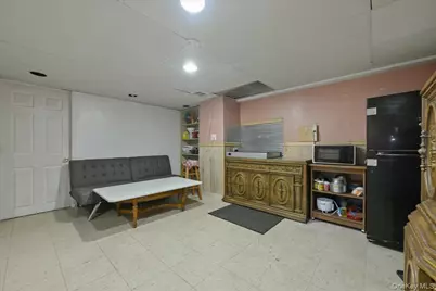 10 Gardner Avenue, Hicksville, NY 11801 - Photo 18