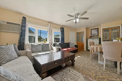 10 Gardner Avenue, Hicksville, NY 11801 - Photo 6