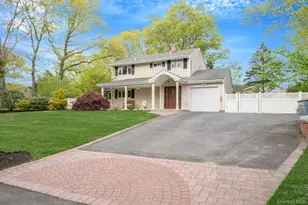 37 Marc Dr, Ridge, NY 11961 - Photo 2