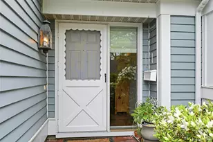9 Baldwin Ct, Ridge, NY 11961 - Photo 4