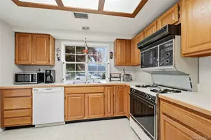 9 Baldwin Ct, Ridge, NY 11961 - Photo 10