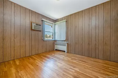 2646 Beech Street, East Meadow, NY 11554 - Photo 12