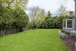 108 Charles St, Mineola, NY 11501 - Photo 24