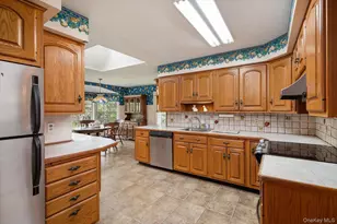108 Charles St, Mineola, NY 11501 - Photo 10