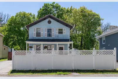 24 E Market Street, Hyde Park, NY 12538 - Photo 40