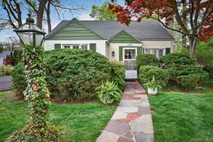 1061 Clay Ave, Pelham, NY 10803 - Photo 2