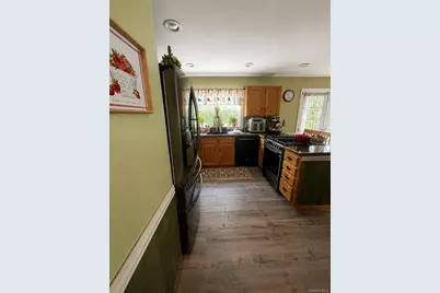 533 Montauk Highway, Westhampton Beach, NY 11978 - Photo 2