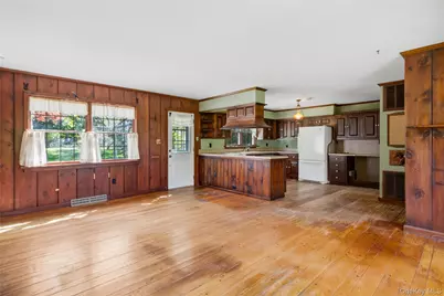 42 Senne Road, Northport, NY 11768 - Photo 8