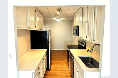 35 Park Avenue #4S, Suffern, NY 10901 - Photo 12