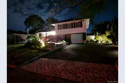 7 Byfield Place, Melville, NY 11747 - Photo 2