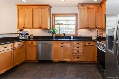 58 Cherry Lane, Smithtown, NY 11787 - Photo 12