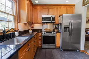 58 Cherry Ln, Smithtown, NY 11787 - Photo 14