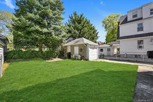 43-23 169th St, Flushing, NY 11358 - Photo 12