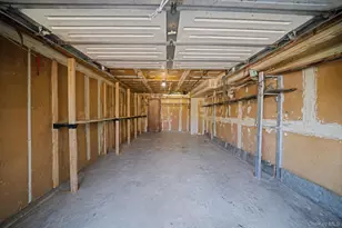 202 N Hickory St, Massapequa, NY 11758 - Photo 20