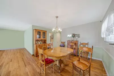202 N Hickory Street, Massapequa, NY 11758 - Photo 6
