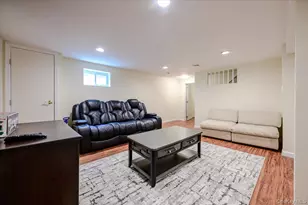 427 Westminster Rd, Rockville Centre, NY 11570 - Photo 12