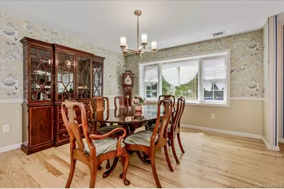427 Westminster Road, Rockville Centre, NY 11570 - Photo 8