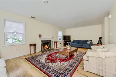 427 Westminster Road, Rockville Centre, NY 11570 - Photo 4