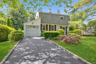 148 Princeton Street, Roslyn Heights, NY 11577 - Photo 1