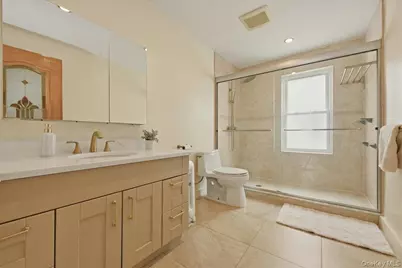 77 Stewart Street, Floral Park, NY 11001 - Photo 22